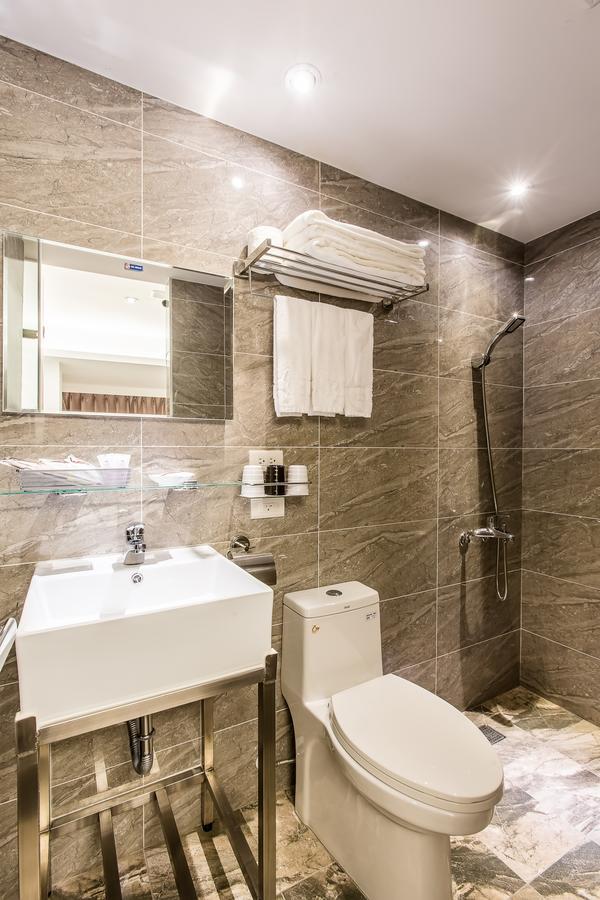Rf Hotel  Linsen Tajpej Zewnętrze zdjęcie